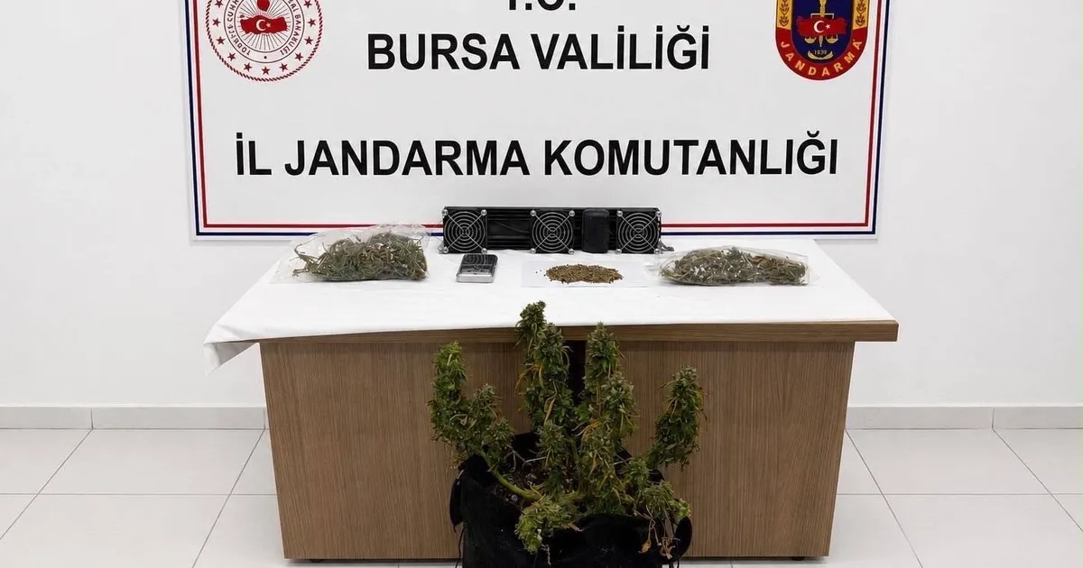 Bursa’da uyuşturucuya 3 gözaltı!